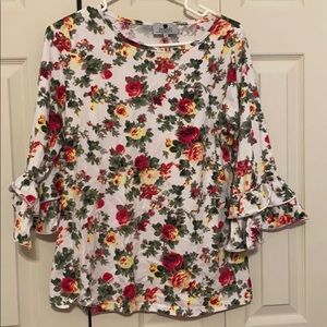 Dainty jewells layering top